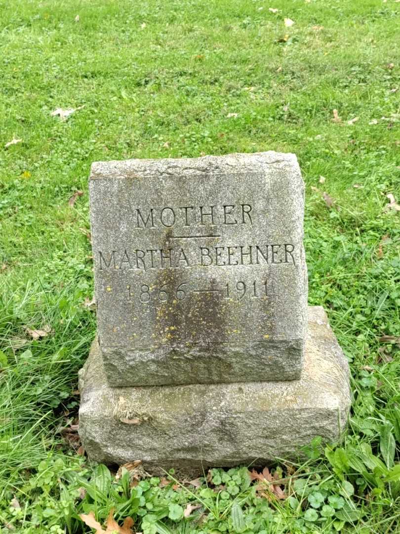 Martha E. Beehner's grave. Photo 3