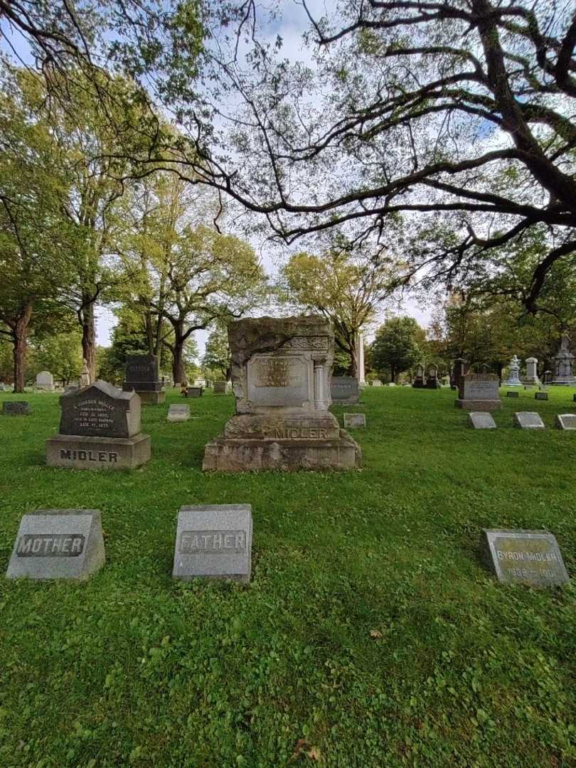 Philip P. Midler's grave. Photo 1