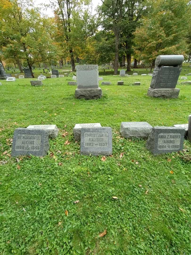 Christian A. Rauser's grave. Photo 1