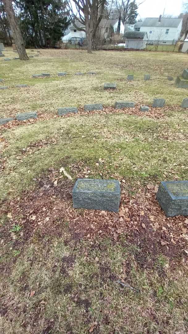 Eda Mason Seiter's grave. Photo 1