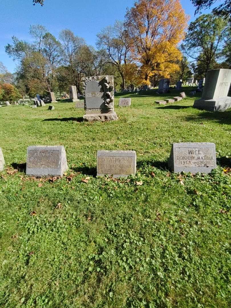Leonard G. Schmidt's grave. Photo 1
