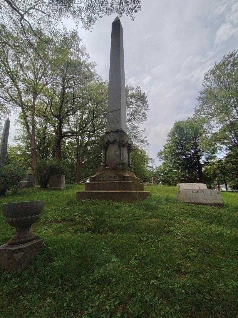 Mary A. Klein's grave. Photo 1