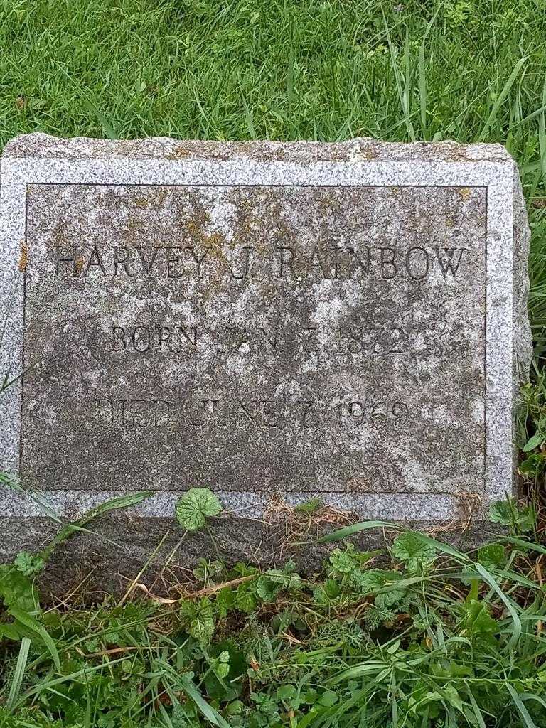 Harvey J. Rainbow's grave. Photo 3