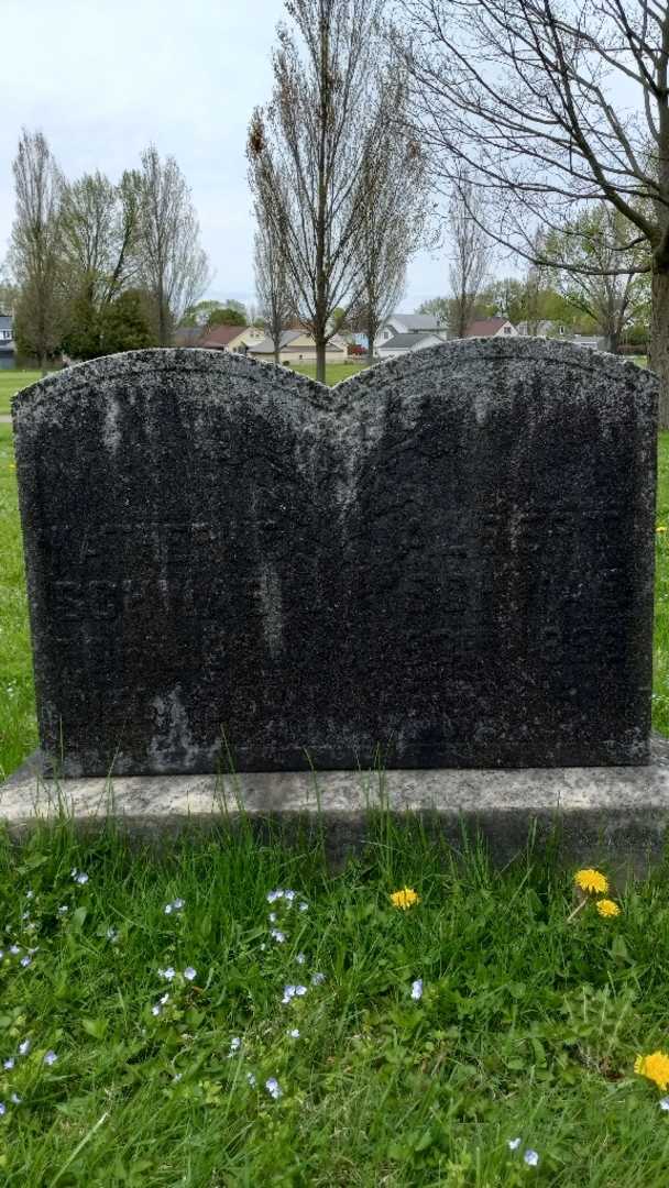 Albert Schwab's grave. Photo 3