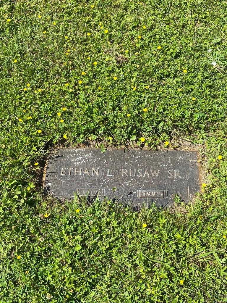 Ethan L. Rusaw Senior's grave. Photo 3