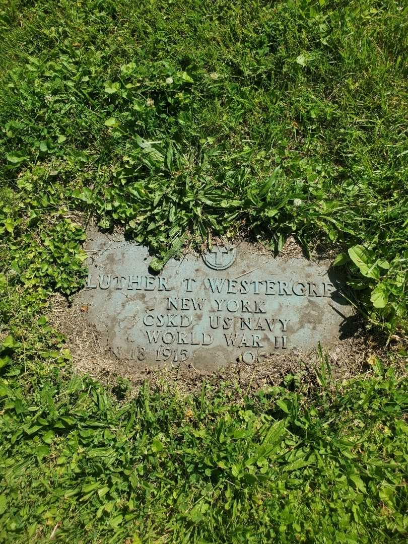 Luther T. Westergren's grave. Photo 4