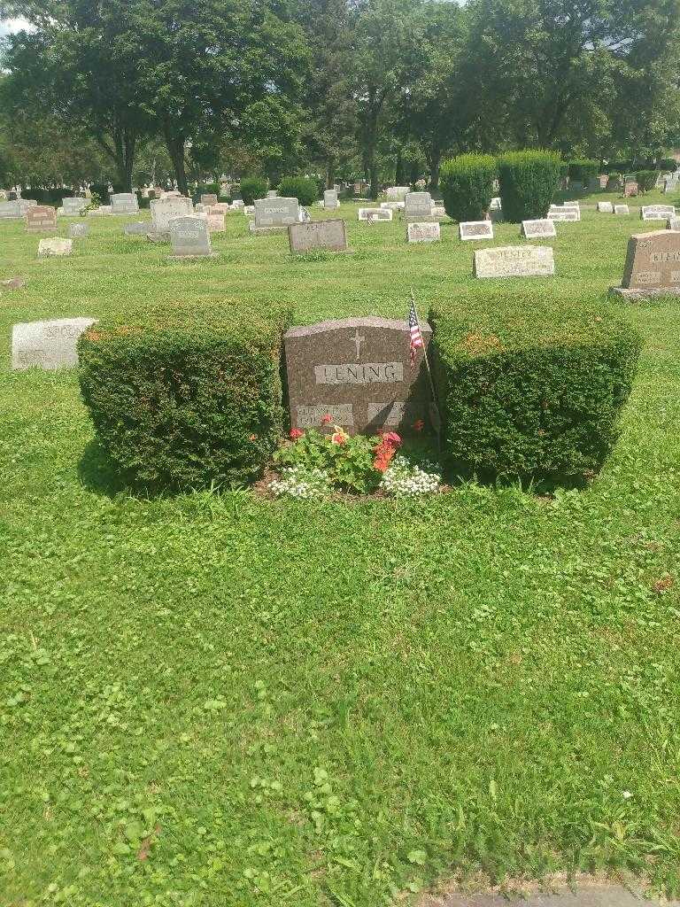 Elizabeth A. Lening's grave. Photo 1