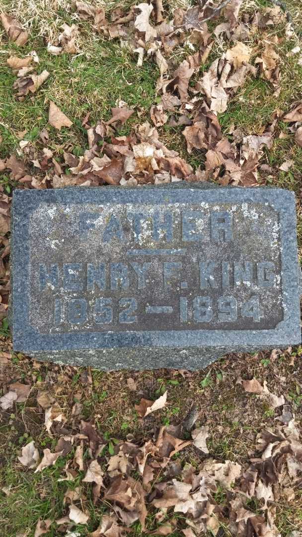 Henry F. King's grave. Photo 3