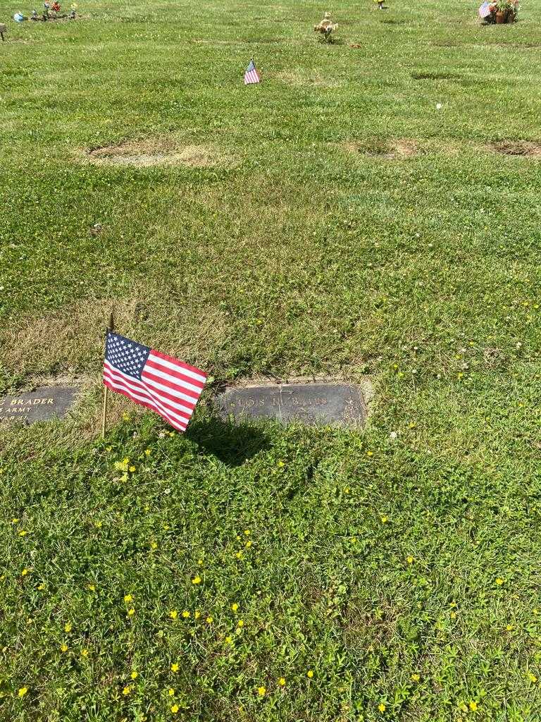 Lois M. Bates's grave. Photo 2