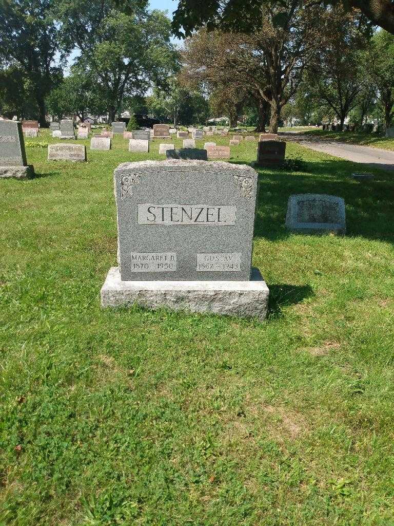 Margaret D. Stenzel's grave. Photo 2