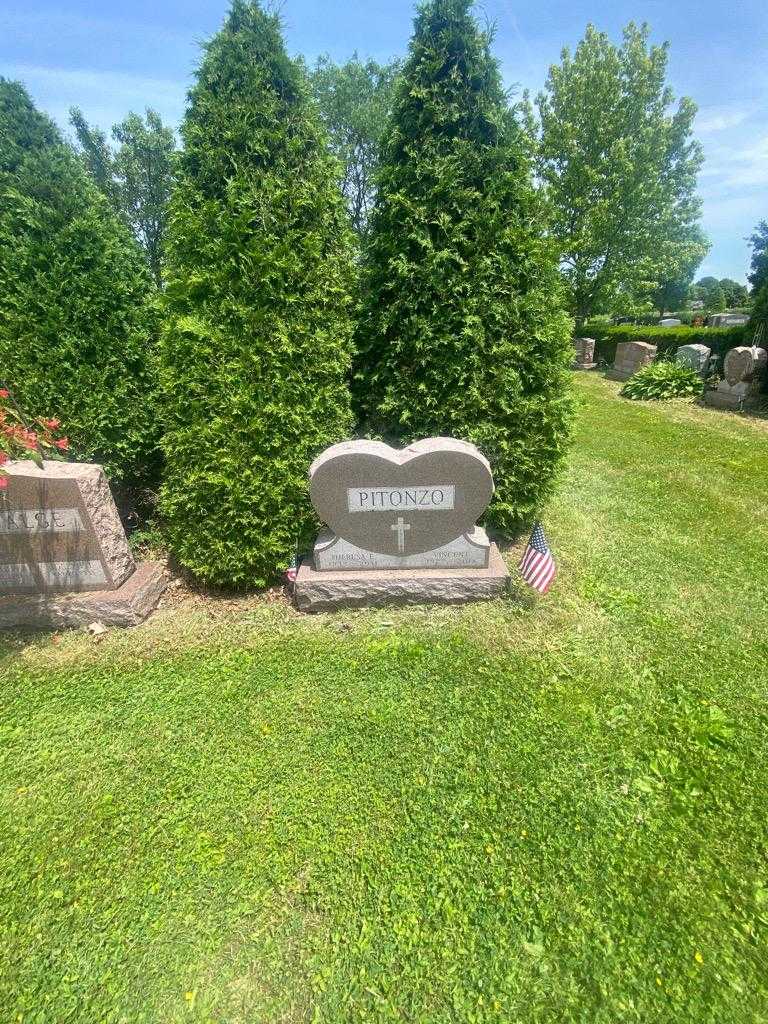 Vincent Pitonzo's grave. Photo 1