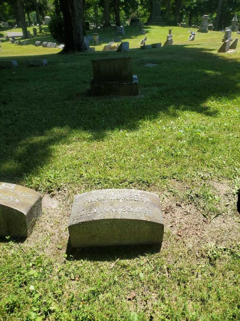 Ada E. Humbert's grave. Photo 1