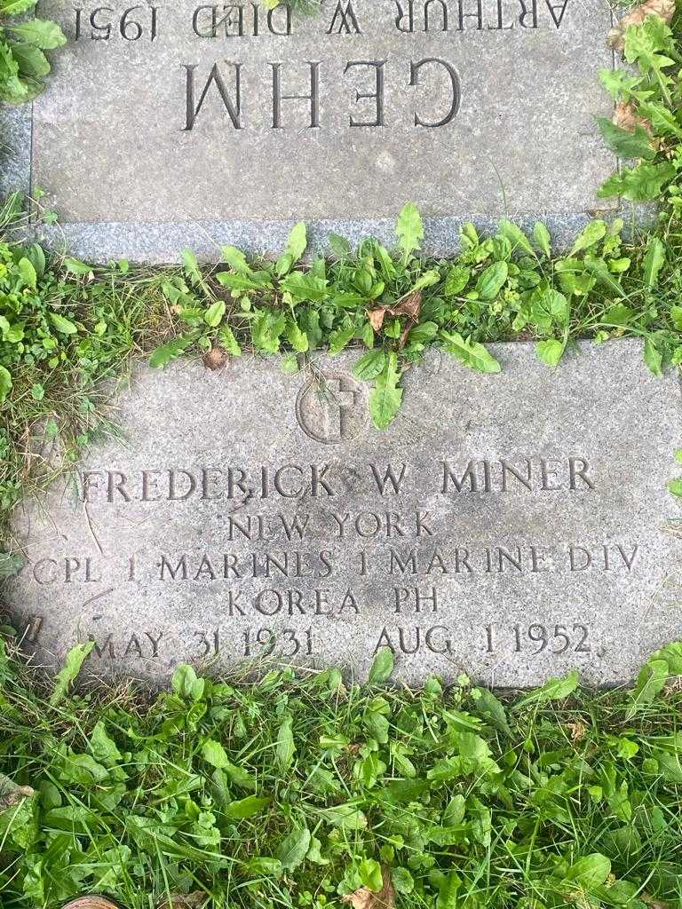 Frederick W. Miner's grave. Photo 3