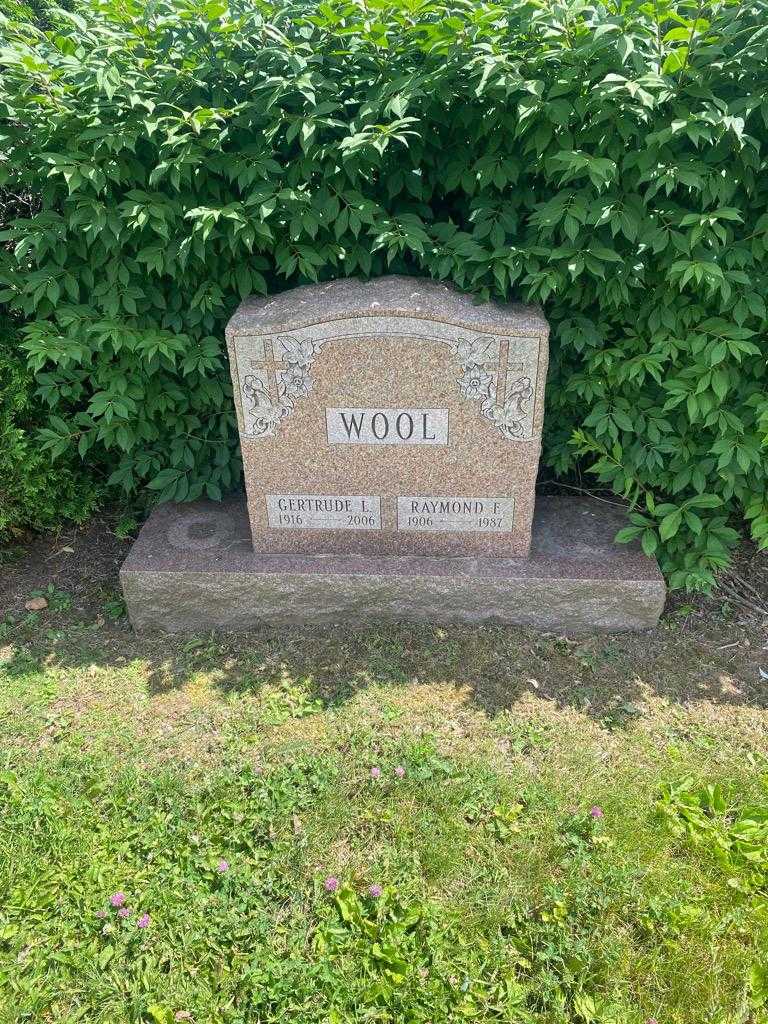 Raymond F. Wool's grave. Photo 2