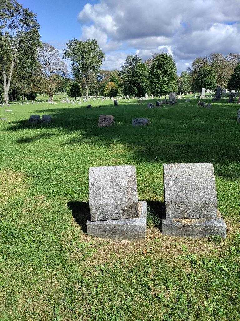 Catherine Weldle's grave. Photo 1