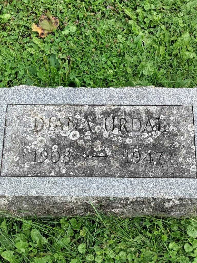 Diana Urdal's grave. Photo 3
