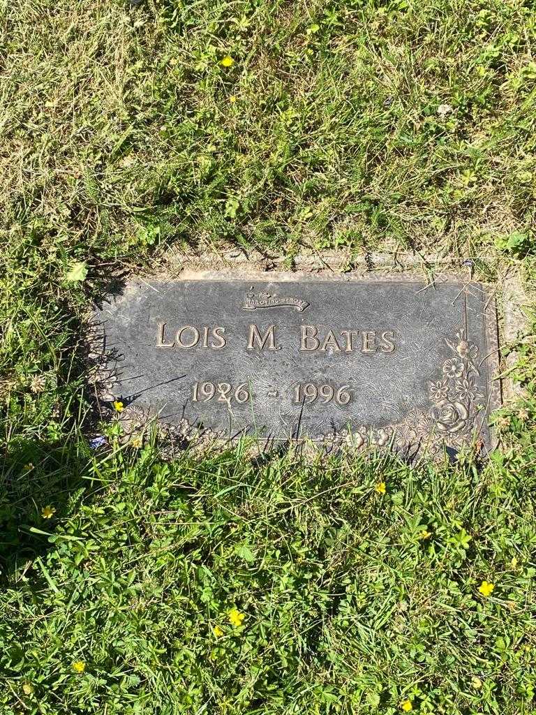 Lois M. Bates's grave. Photo 3