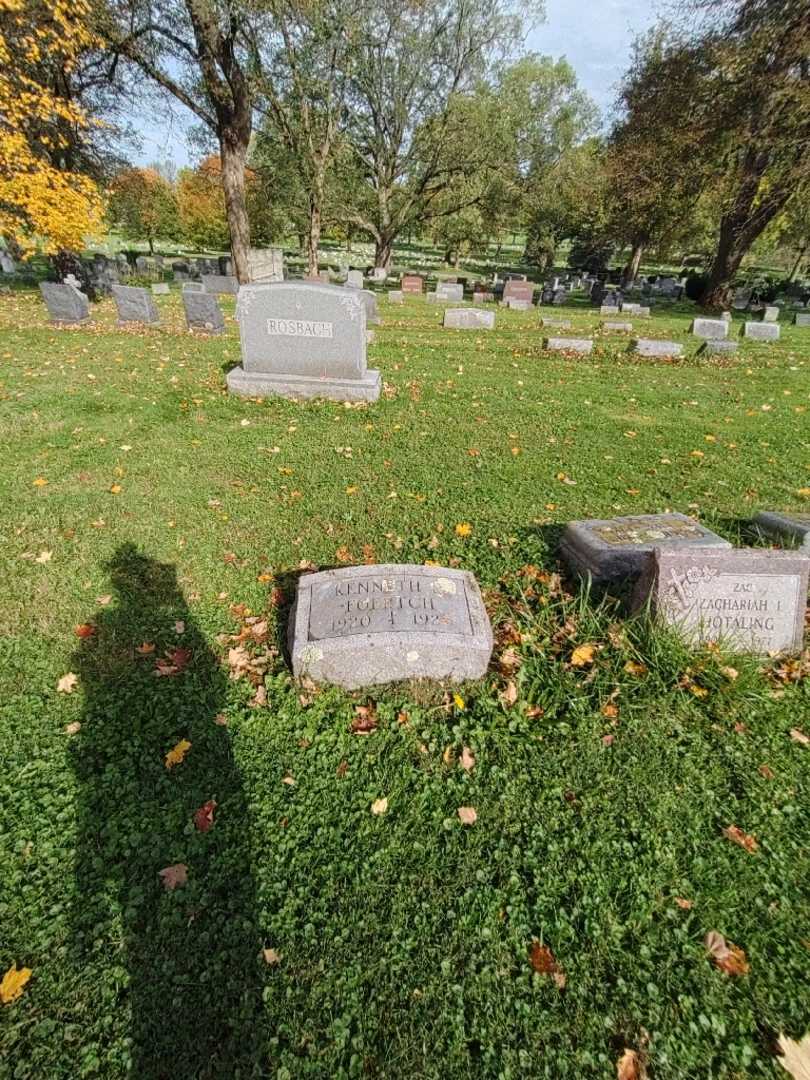 Kenneth R. Foertch's grave. Photo 1