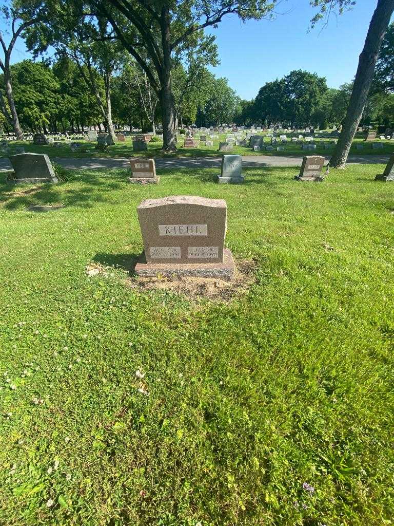 Jacob B. Kiehl's grave. Photo 1