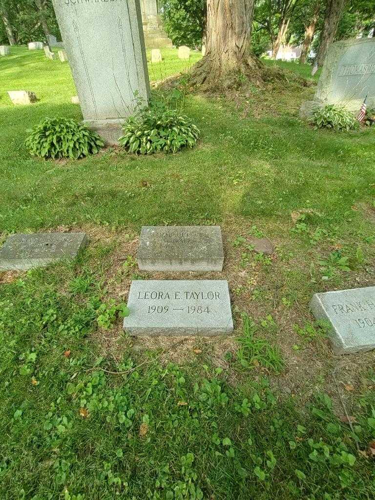 Leora E. Taylor's grave. Photo 1