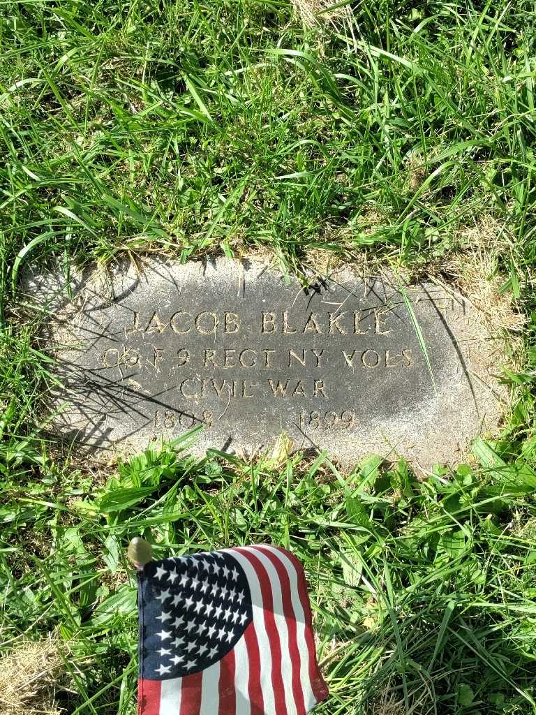 Jacob Blakle's grave. Photo 3