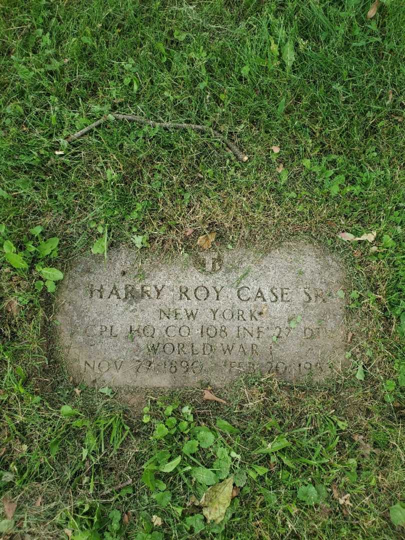 Harry Roy Case Senior's grave. Photo 3