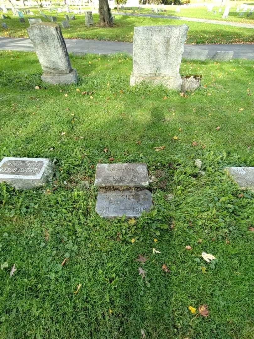Gertrude G. Parsons's grave. Photo 1