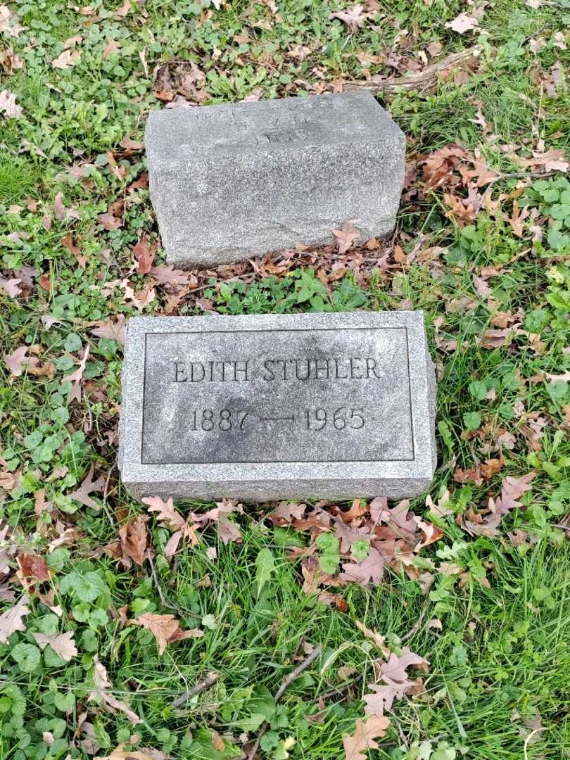 Edith Hess Stuhler's grave. Photo 2
