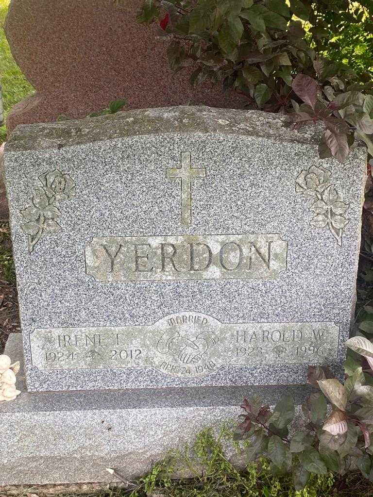 Irene E. Yerdon's grave. Photo 3