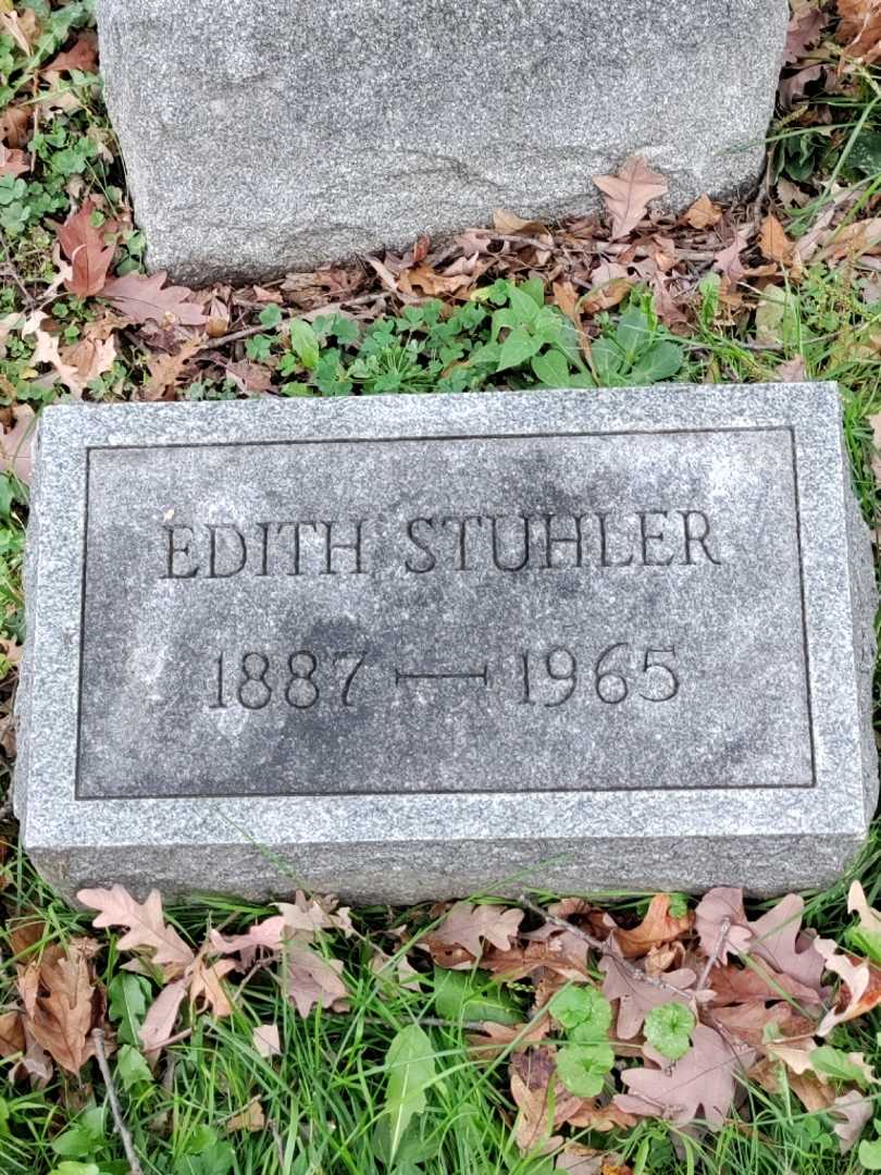 Edith Hess Stuhler's grave. Photo 3