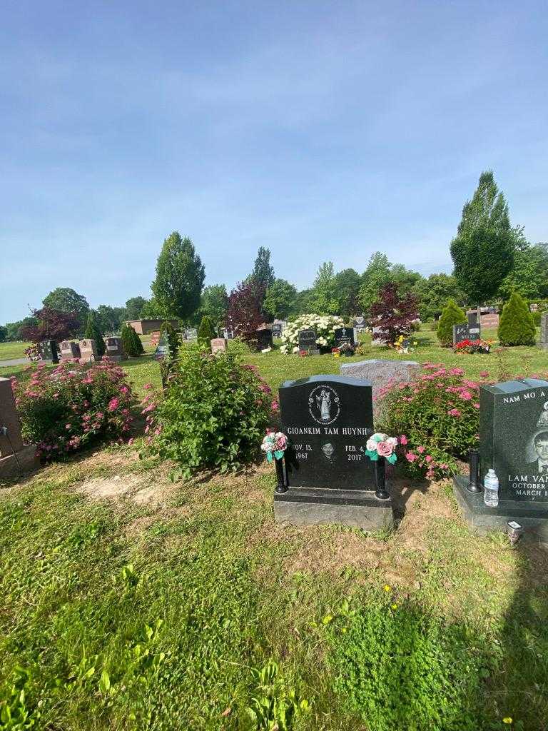 Huynh Tam Gioankim's grave. Photo 4