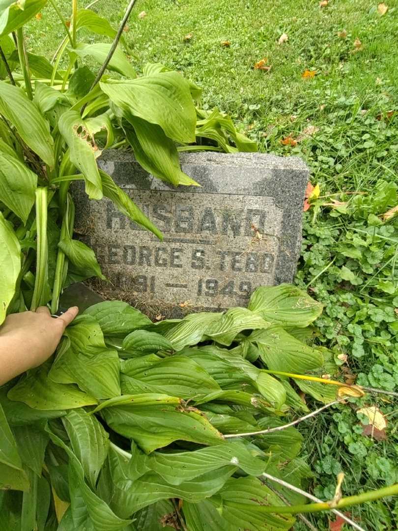 George S. Tebo's grave. Photo 1