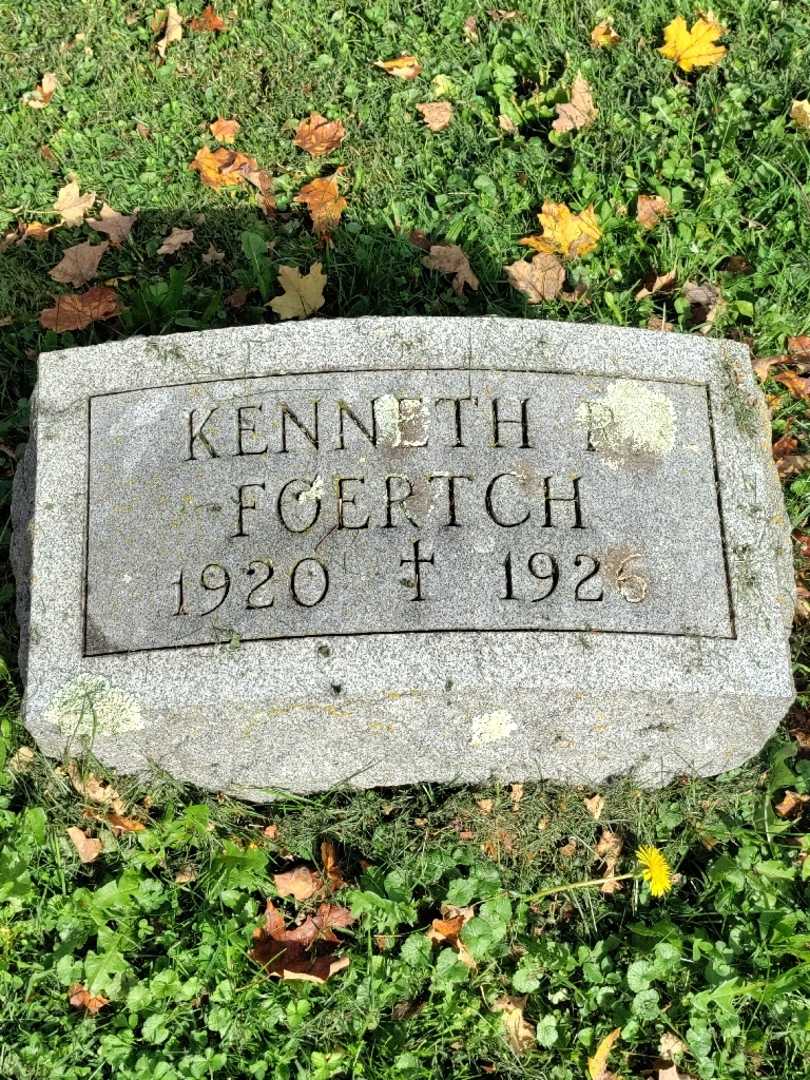 Kenneth R. Foertch's grave. Photo 3