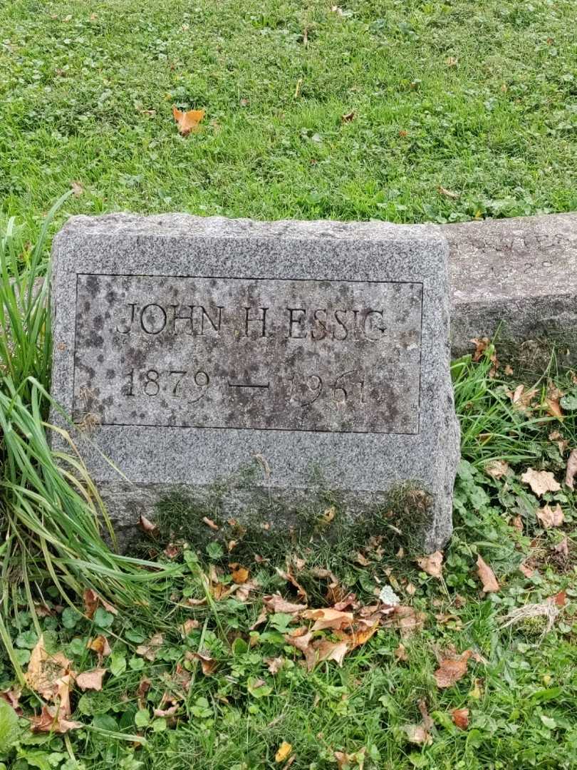 John H. Essig's grave. Photo 2