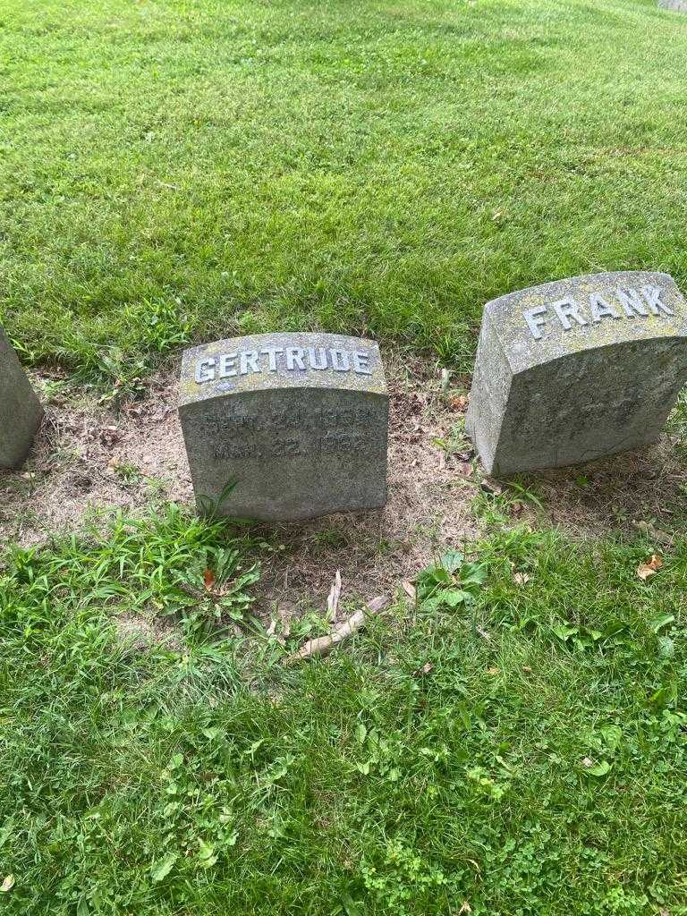 Gertrude M. Peters's grave. Photo 2