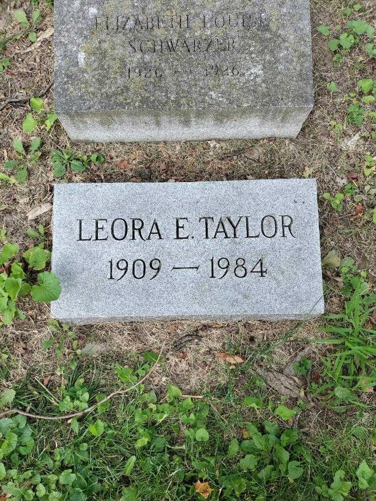 Leora E. Taylor's grave. Photo 2