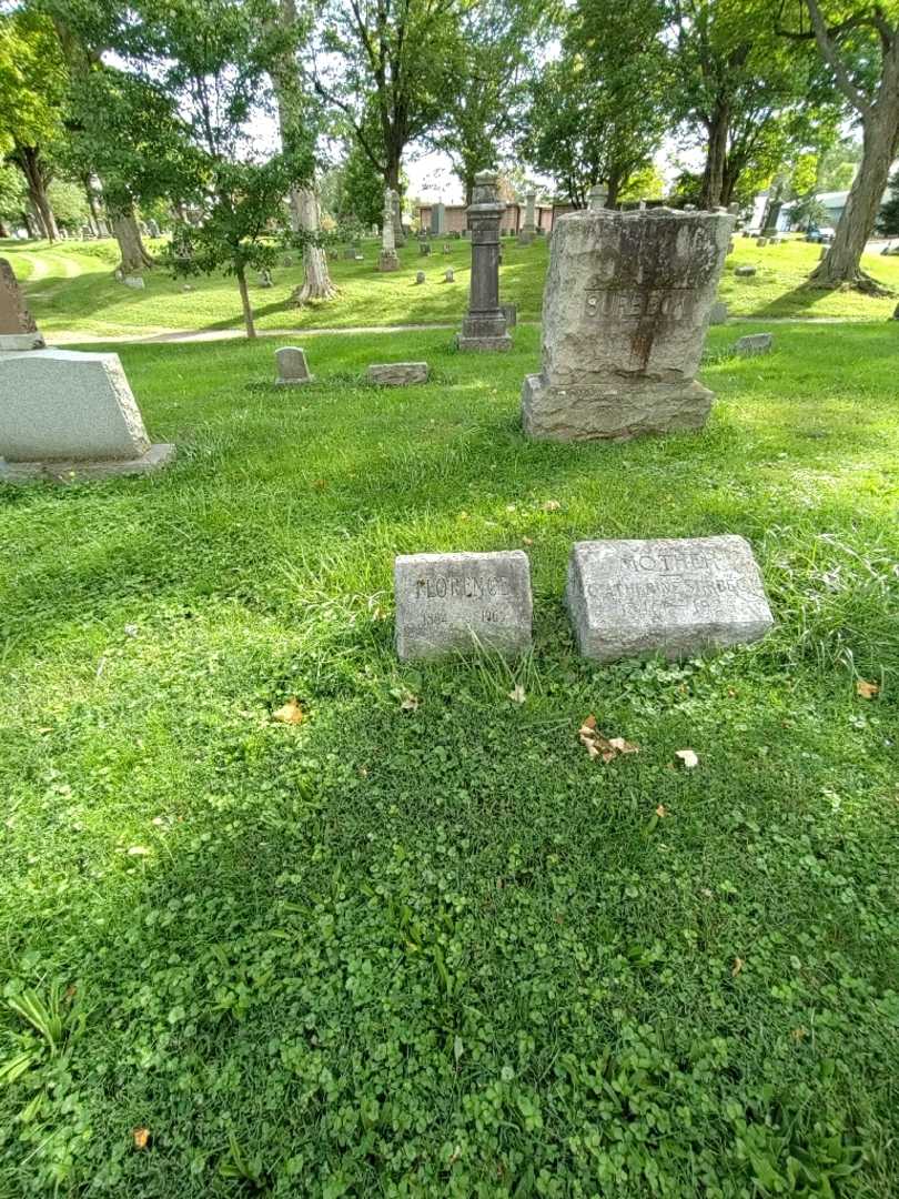 Florence Surbeck's grave. Photo 1