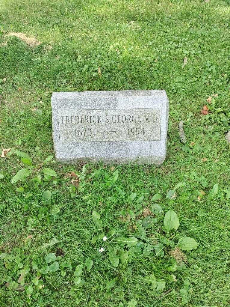 Doctor Frederick S. George's grave. Photo 2