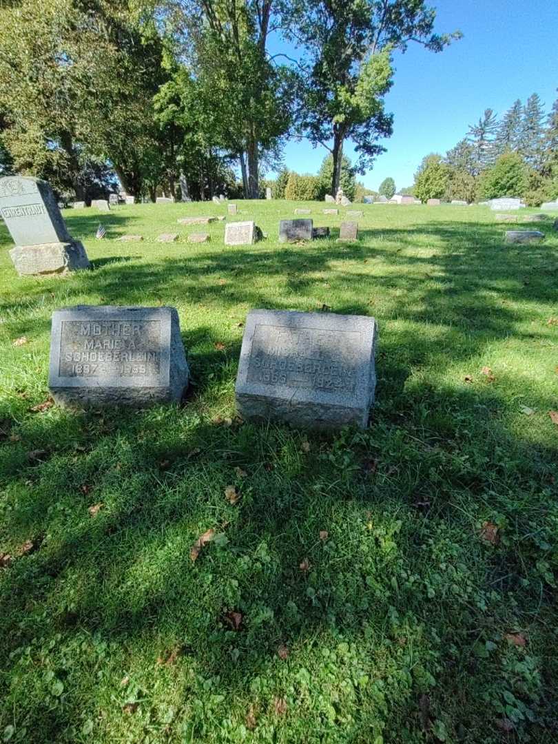 Michael G. Schoeberlein's grave. Photo 1