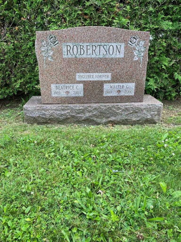 Walter G. Robertson's grave. Photo 2