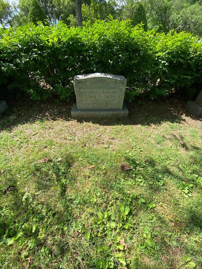 Mildred Cook's grave. Photo 1