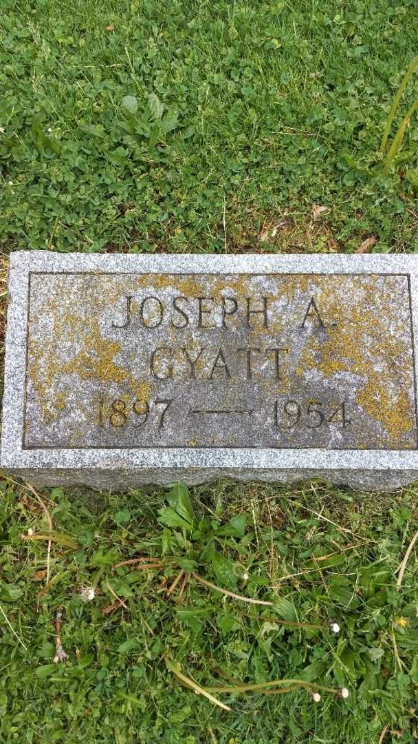 Joseph A. Gyatt's grave. Photo 5