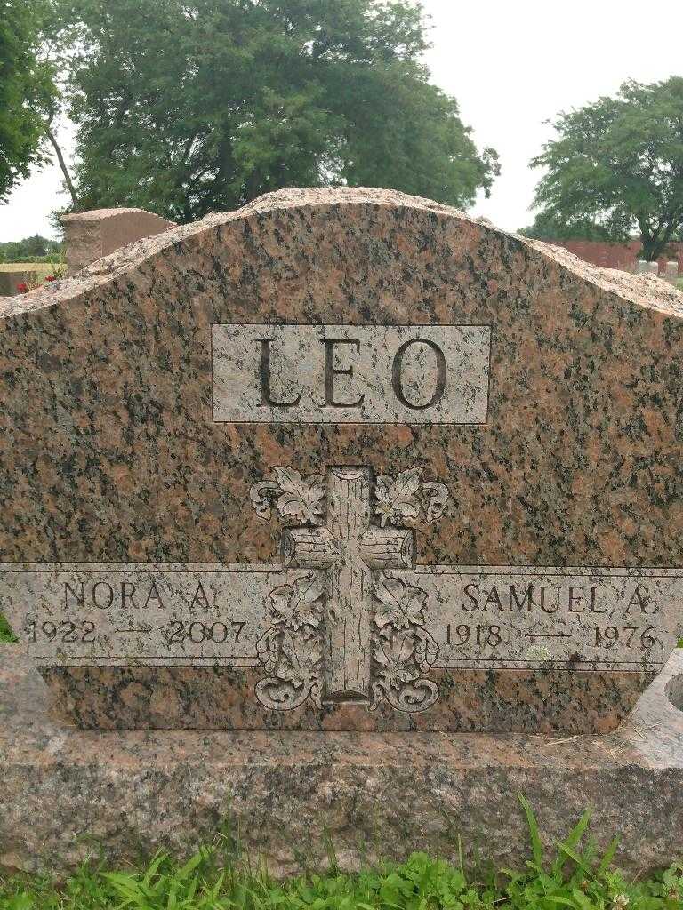 Nora A. Leo's grave. Photo 3