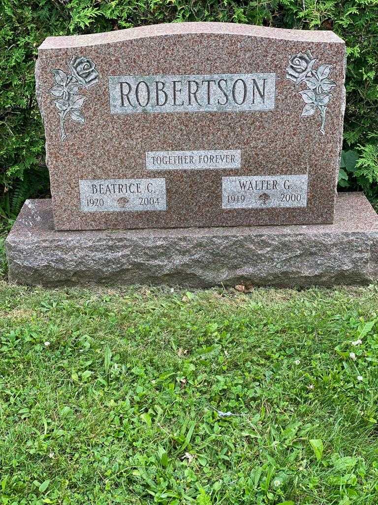 Walter G. Robertson's grave. Photo 3