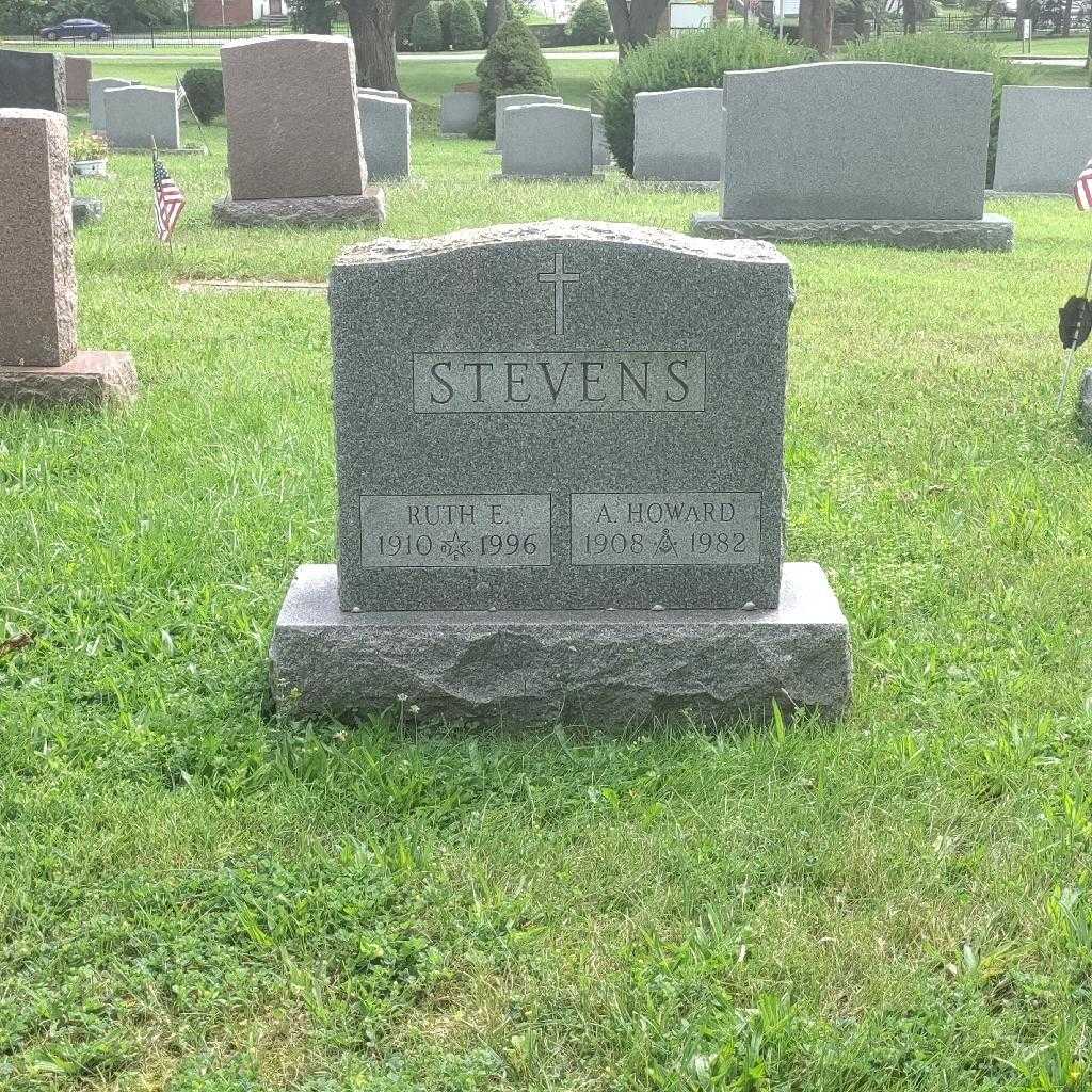 A. Howard Stevens's grave. Photo 2