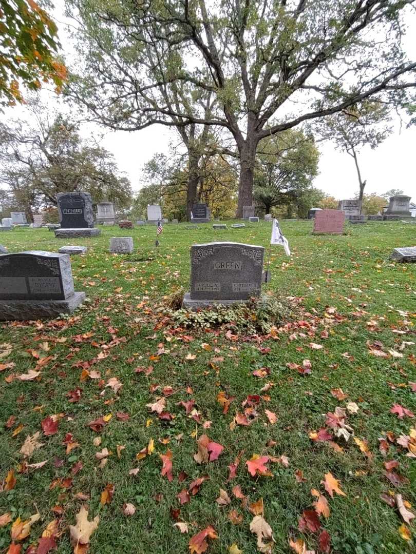 Maude A. Green's grave. Photo 1