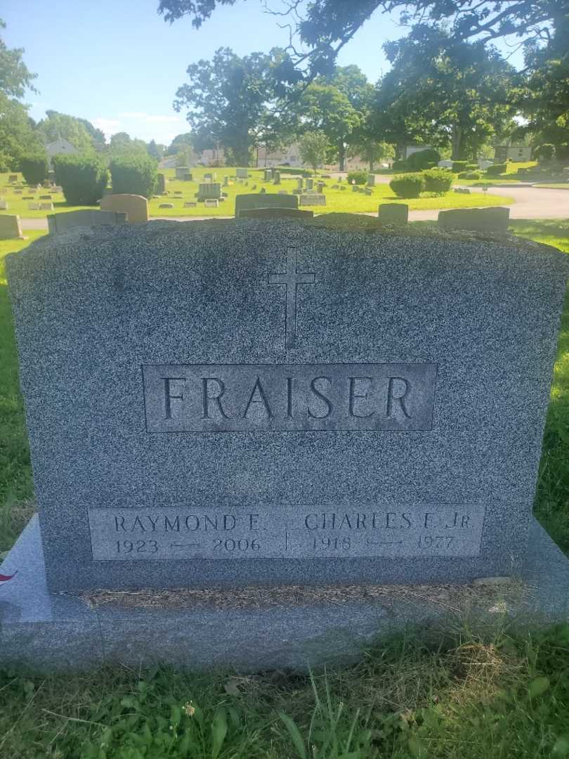 Charles F. Fraiser Junior's grave. Photo 3