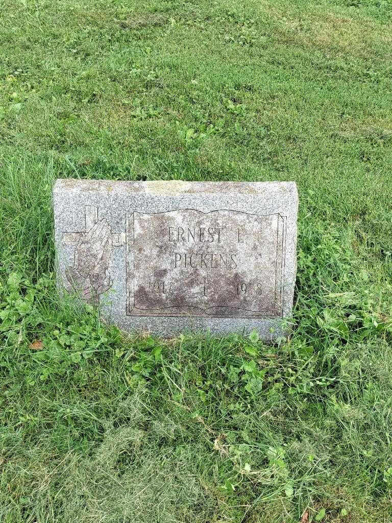 Ernest L. Pickens's grave. Photo 2