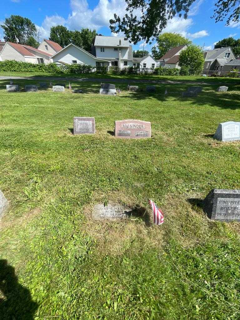 Filbert E. Halkyard's grave. Photo 1