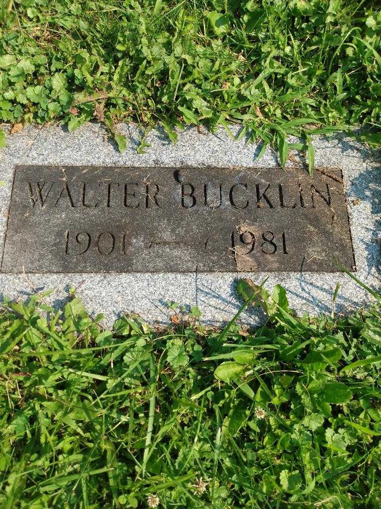 Walter Bucklin's grave. Photo 2